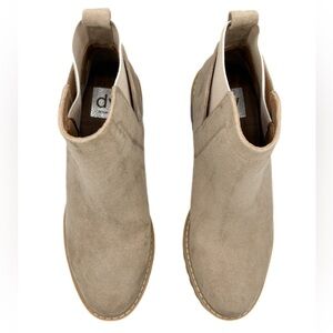 Dolce Vita Rango Platform Lug Sole Booties Tan Suede Size 8